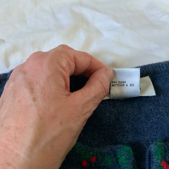 100% Lambswool Talbots Zip Front Cardigan Christmas Embroidered size L - Picture 12 of 12